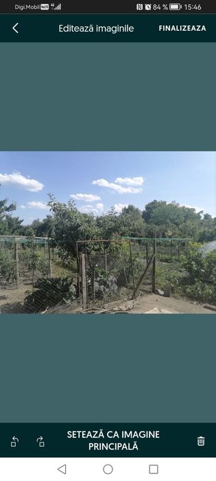 Casa la curte de vanzare