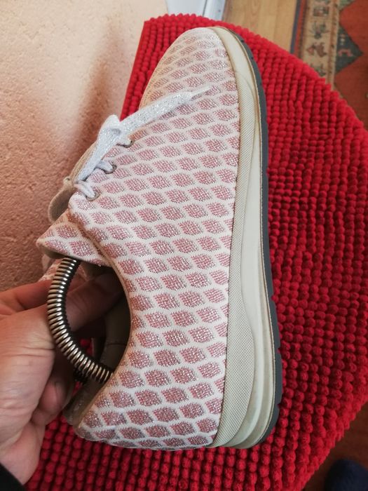 Adidași Varomed nr 42 dama ușori și lati