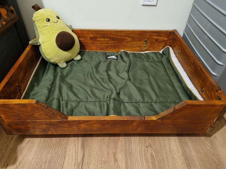 Pat lemn caine / pisici