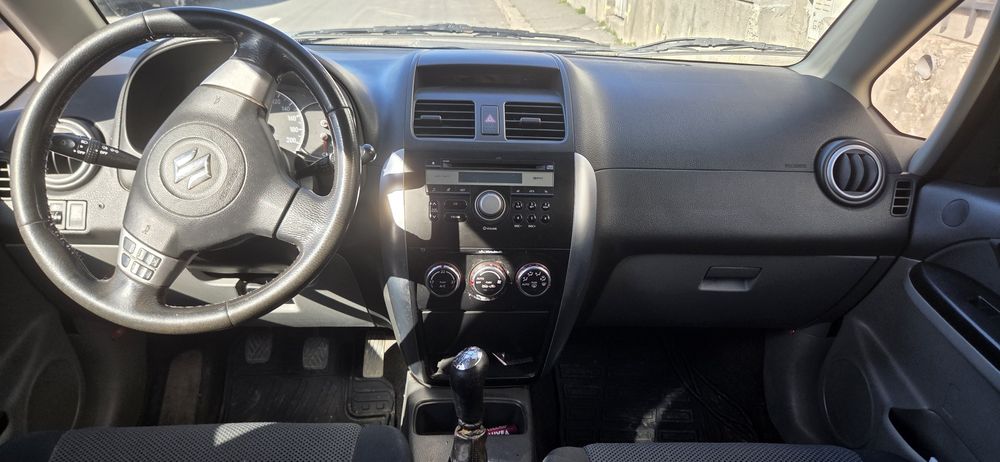 Se vinde Suzuki SX4 1.5i 99 cp. An  2006