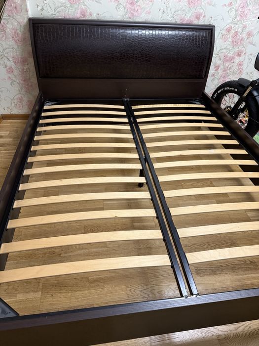 Продам кровать 160/200