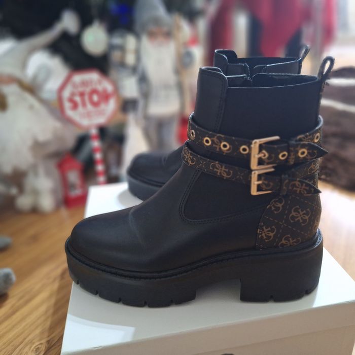 Ghete Guess marime 40