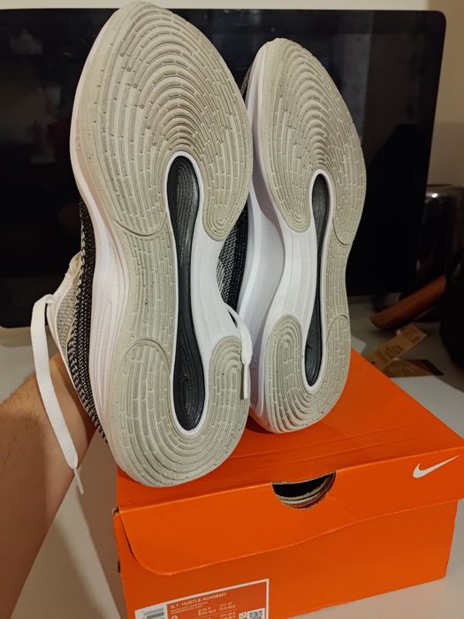 Nike G.T. Hustle Academy 42.5 номер