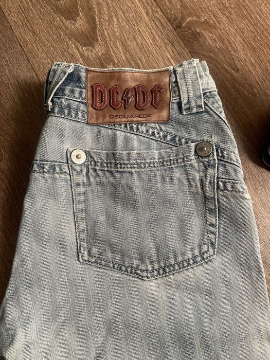 Винтажные джинсы от бренда DsquaRed2