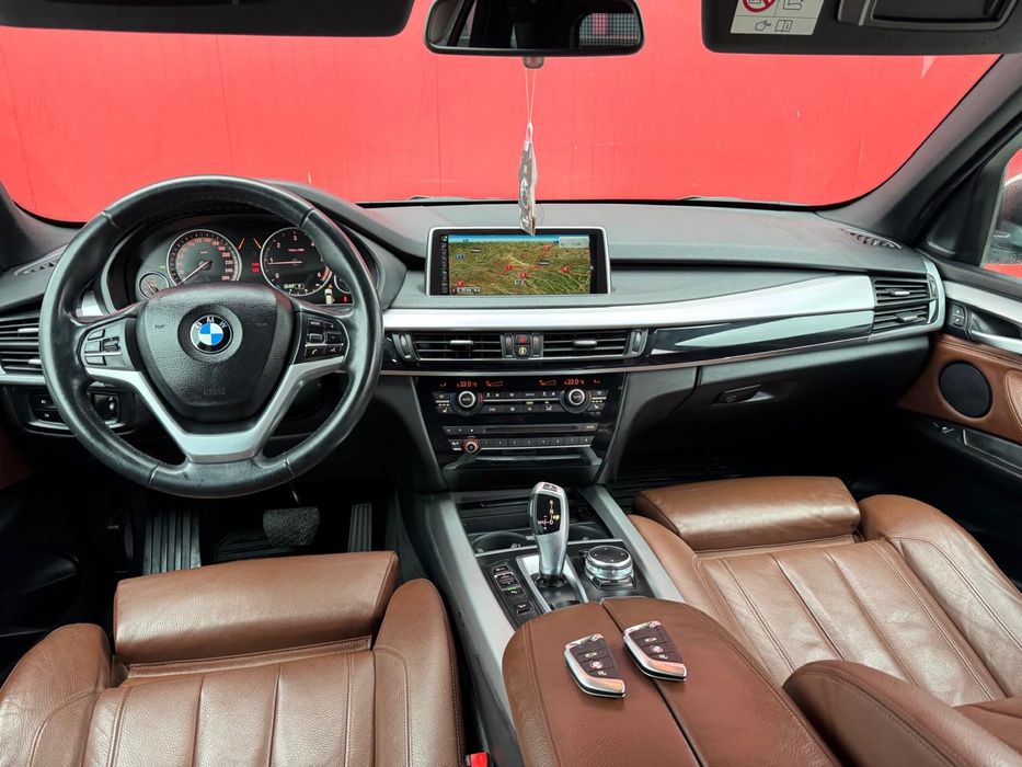 Bmw X5 2.0 X-drive carte service