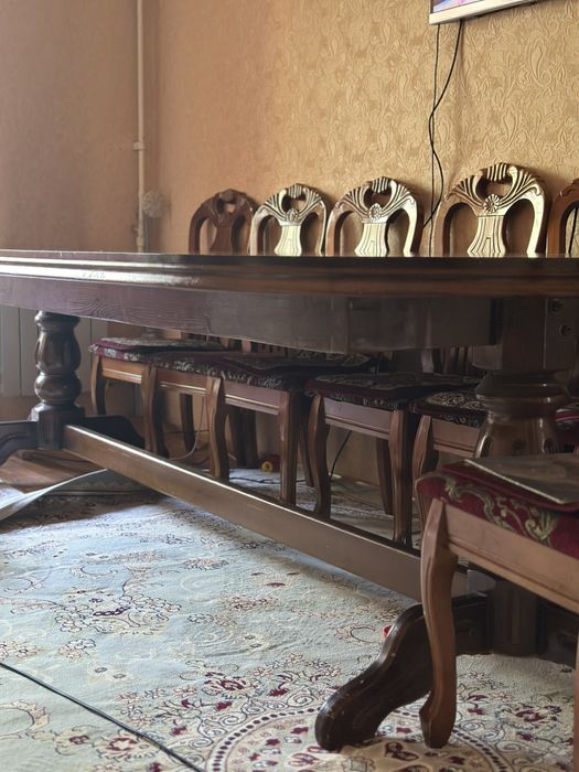 Стол только куринная ножка