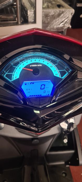 Скутер 150куб. бензин