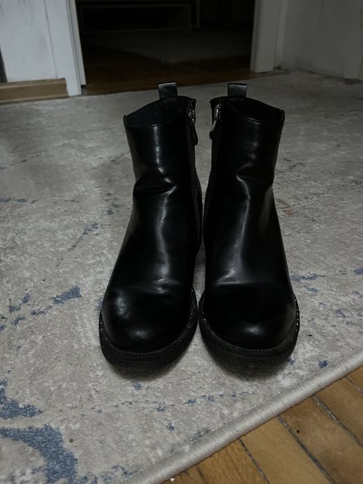 Кожаные весенние ботинки