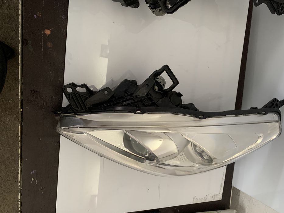 Far Peugeot 508 xenon led adaptiv st/dr IMPECABIL