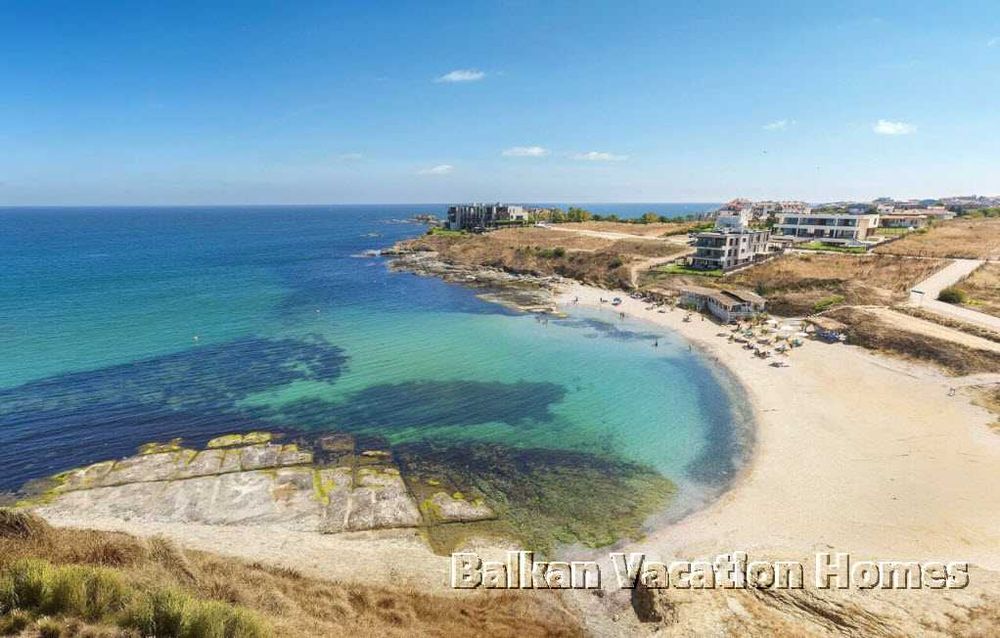 Луксозна вила на плажа в Лозенец