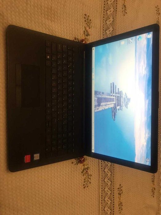 Ноутбук HP 15-bs527ur черный