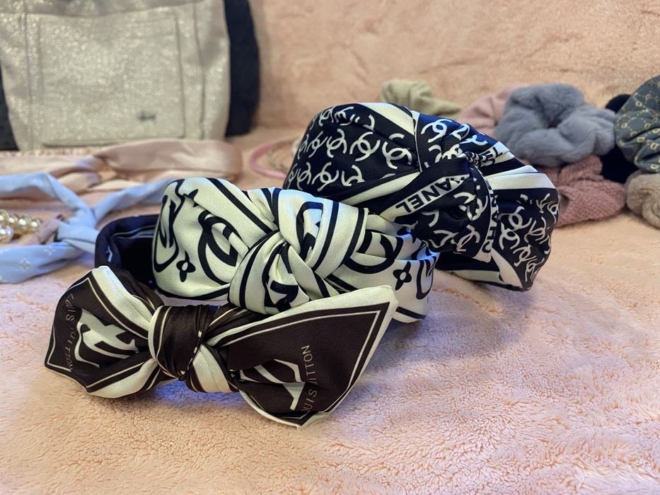 Аксесоари за Коса (Chanel, LV, Gucci и др) + Мини преса и Чантичка