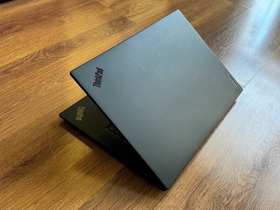 16' 2.5K Core i9-11950H Lenovo ThinkPad P1 Gen 4 64GB DDR4/1TB NVMe/Nvidia RTX 3080 16GB
