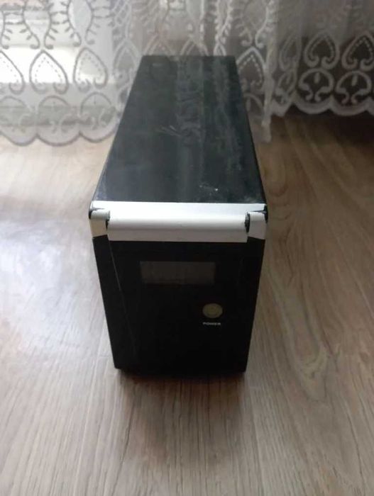 ИБП MGE UPS Systems Evolution 2000 и v-800 цена за всё