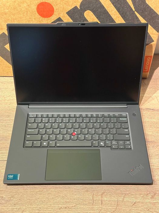 Laptop Lenovo ThinkPad P1 Gen 8 16" UHD+ 800-nits Ultra 9 285H 64GB Ram Nvidia RTX PRO 2000 8GB 2TB SSD Firma Factura AlienStore