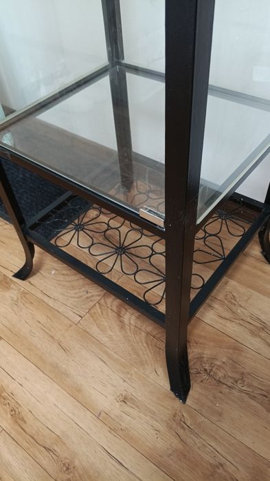 Продам витрину-шкаф IKEA