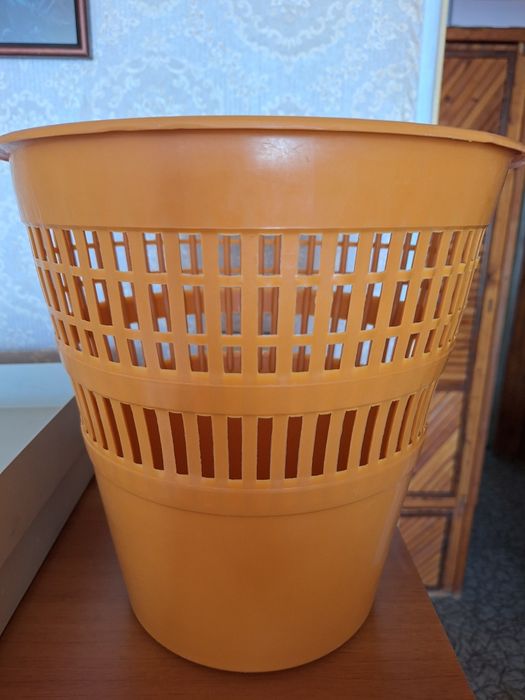 Кош за хартиени отпадъци.