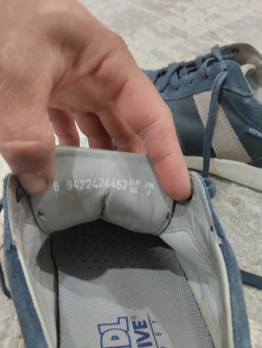 Продам кроссовки