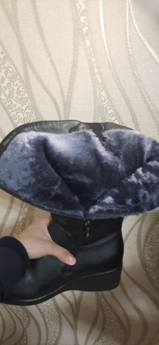 Продаються сапоги