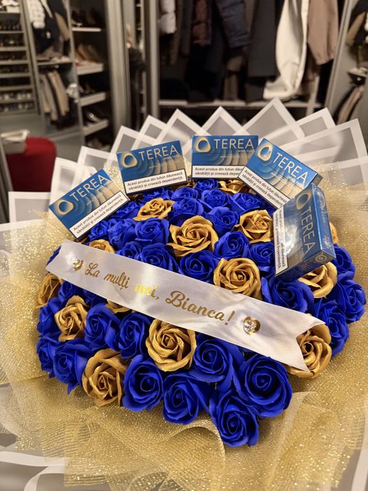 Buchete de trandafiri din săpun si imperiali cu sclipici