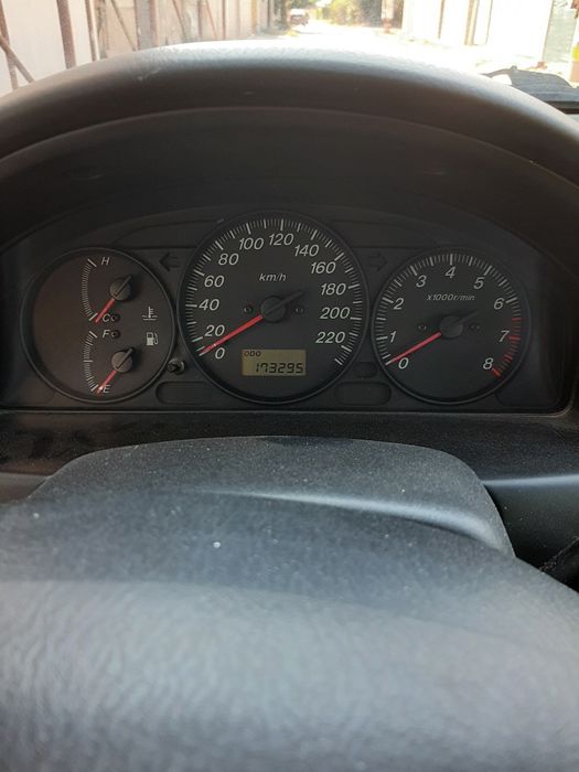 Mazda 323f, бензин 1.3- 72к.с