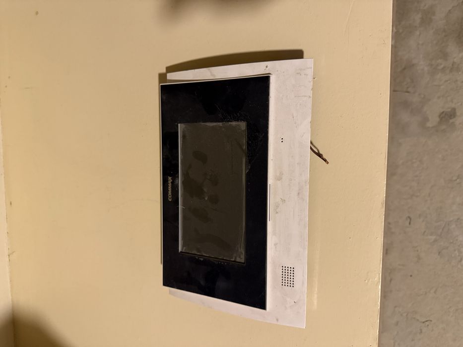 Commax домофон сотилади