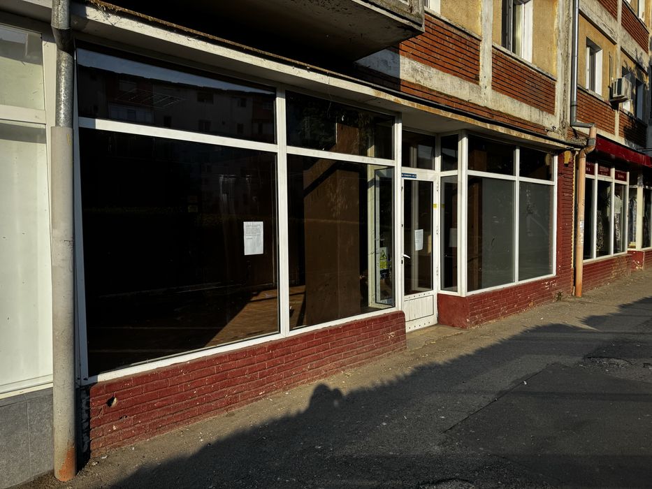Proprietar inchiriez spatiu comercial SAD zona Dambovita