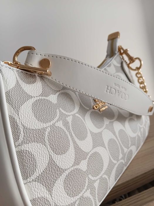 Geanta Coach eleganta