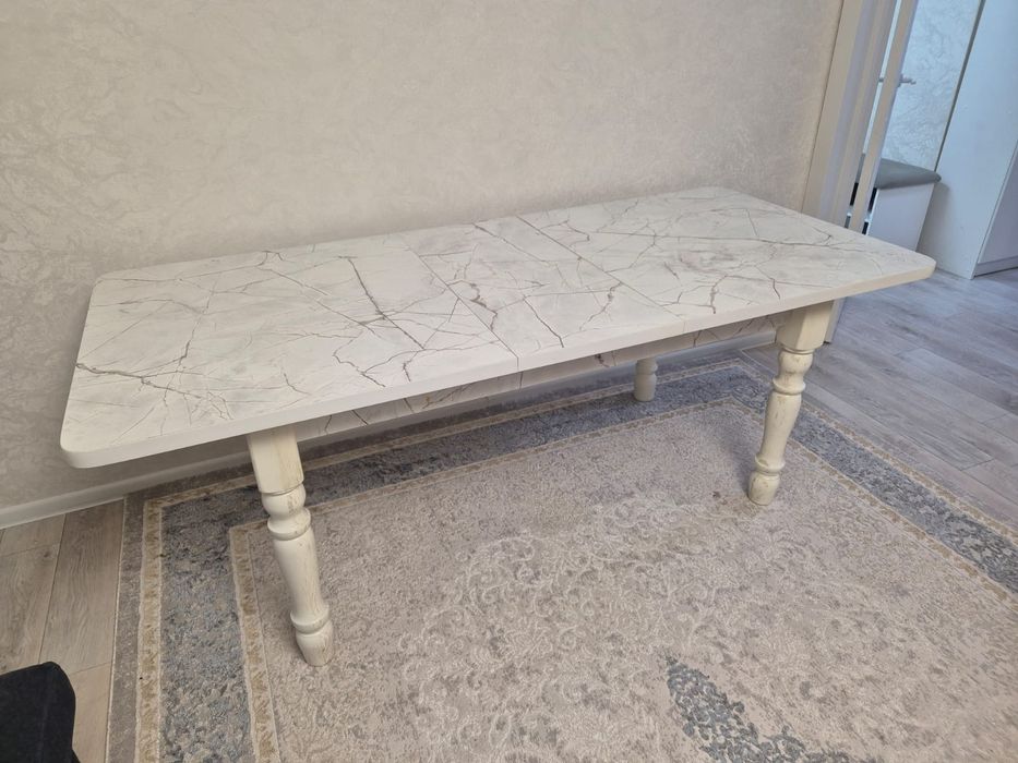 Продам стол для зала