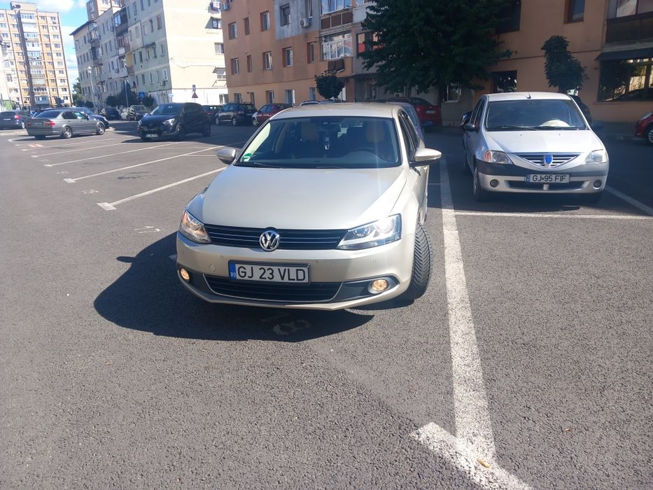 VOLKSWAGEN Jetta 2012 — imagine 1