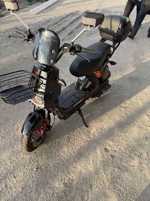 Skuter Foris 41km yurgan yengide