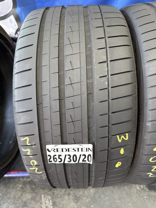 265/30/20 Vredestein