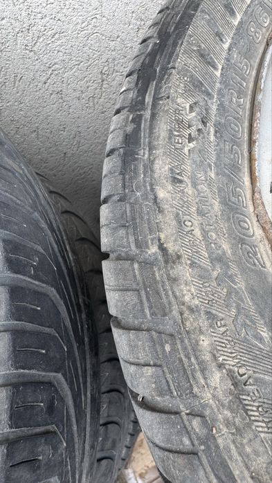 205/50 R15,  2 штук шины