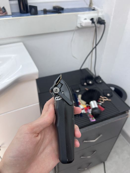 Masina de tuns TUFT CLIPPER PRO VECTOR 13.000 RPM