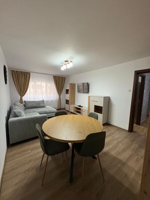 Apartament  2 camere Zona Romancierilor