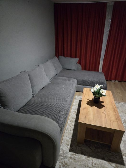 De închiriat apartament cu 3 camere în Tudor str Livezeni