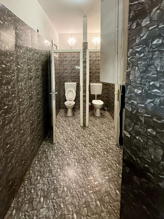 Proprietar inchiriez spatiu comercial central - Palatul Neptun