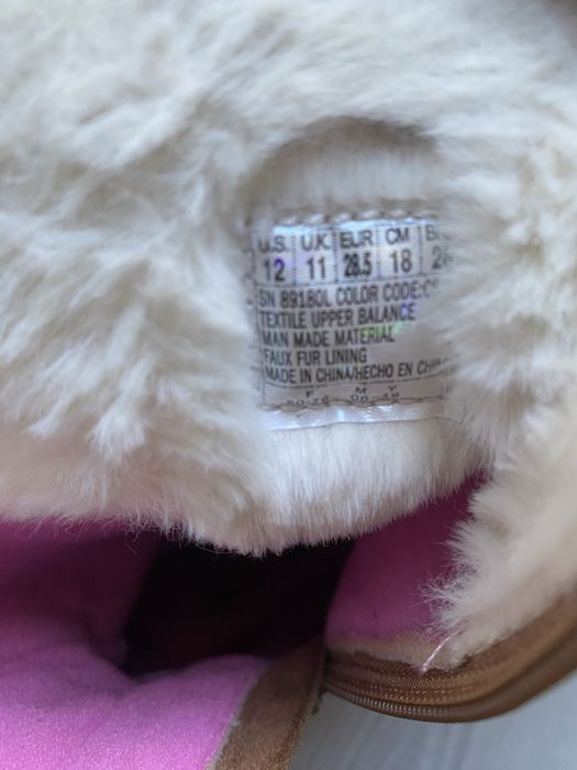 cizme skechers tip ugg