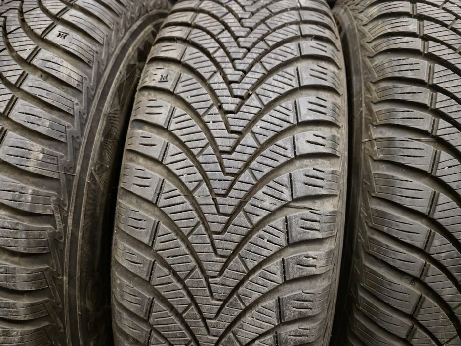 4 anvelope All Season Kumho 185 65 15 aproape noi// Jante otel Dacia