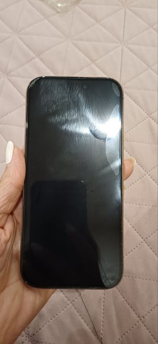 iPhone 16 pro и IPhone SE