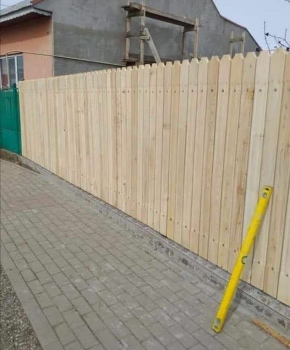 Vind garduri din plasa bordurata