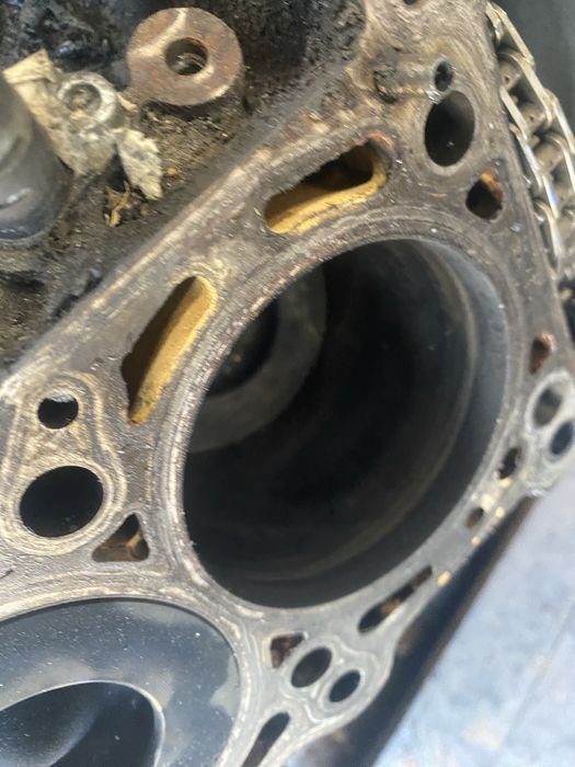 блок с бутала и колянов вал ауди 3.0тди bmk