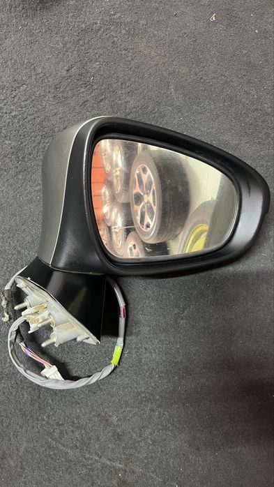 Правое зеркало Lexus GS350