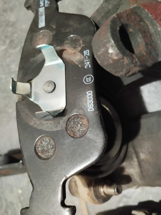 Спирачни апарати от Е46 328i с накладки Ferodo Racing DS3000 НОВИ!