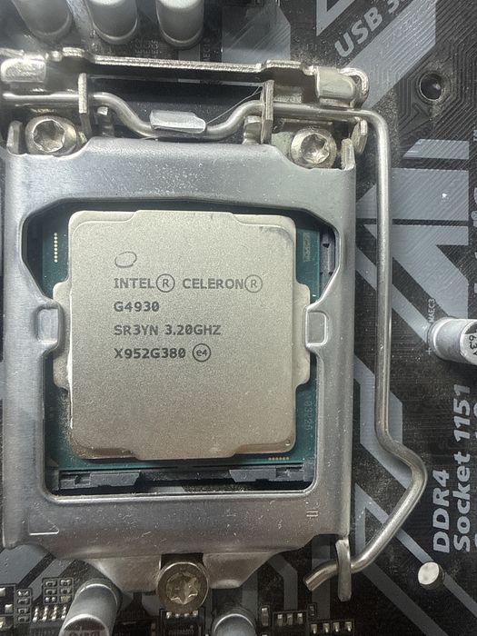DDR4 Socket 1151 б/у в хорошем состояний