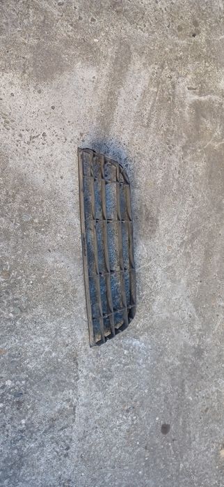 Grila bara Vw Polo N9  cod 6Q0853677B