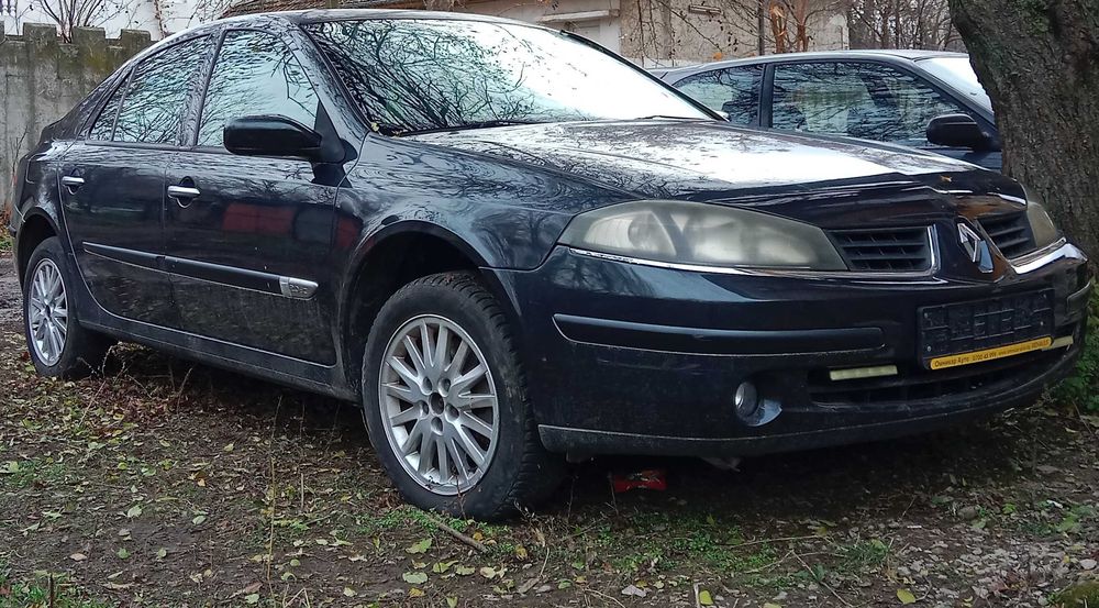 Рено Лагуна на части