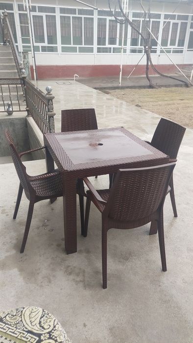 Стол стул сотилади