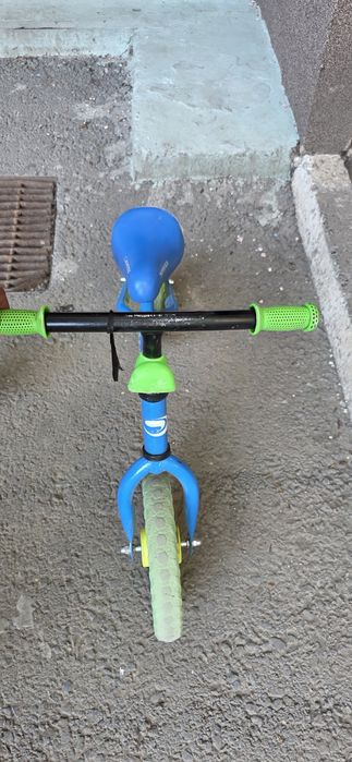 Продам беговел для детей от 2-6 лет