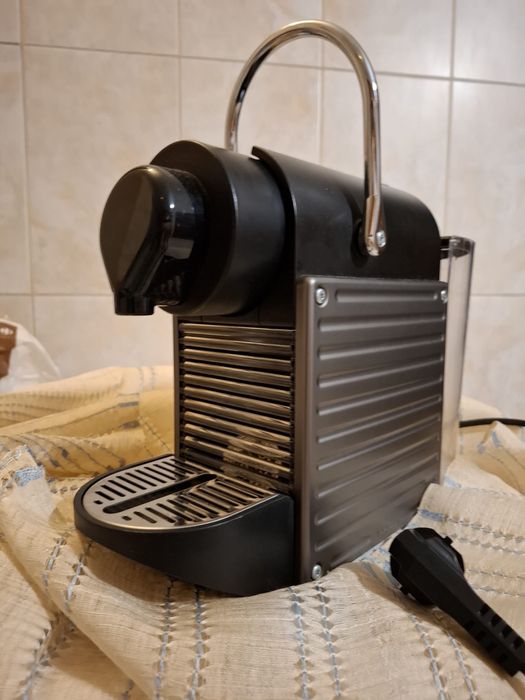 Aparat de cafea Nespresso capsule